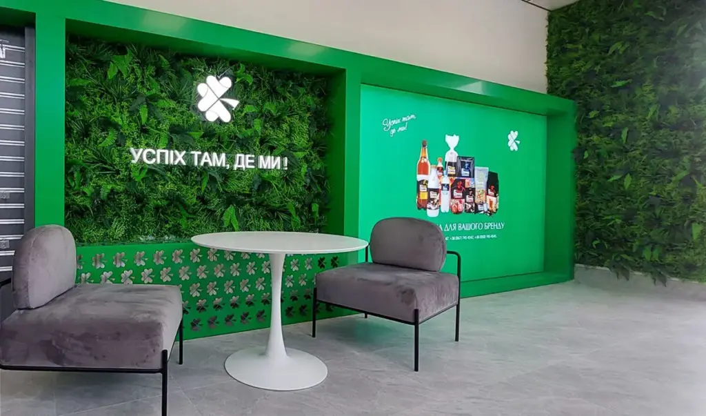 Budget-Friendly Business Decor: 10 Ideas for Commercial Spaces